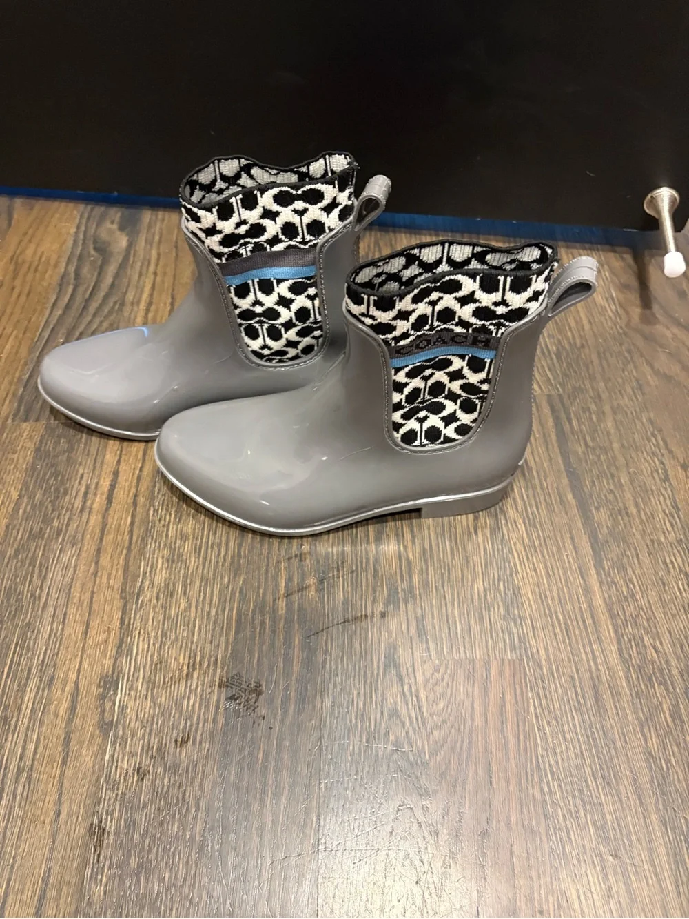 Coach Gray rubber Rivington logo Rain Boot with Signature Elastic Panel AS IS 5